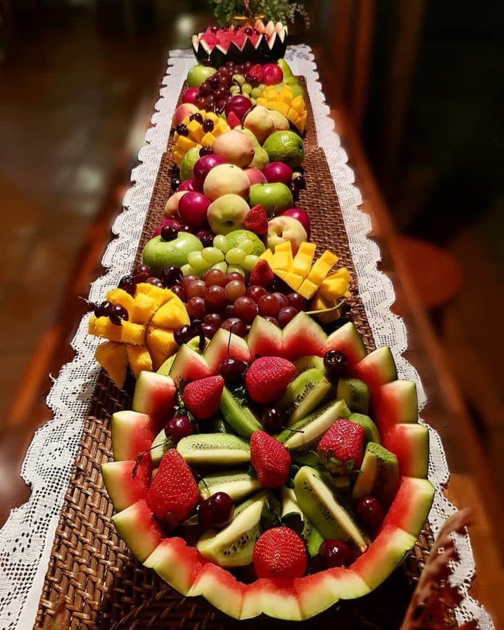 decoração de mesa de frutas simples