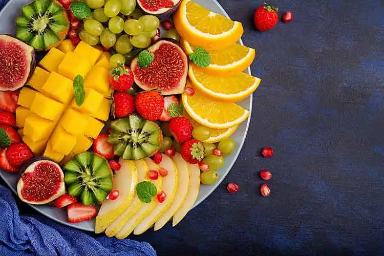 como fazer mesa de frutas fácil