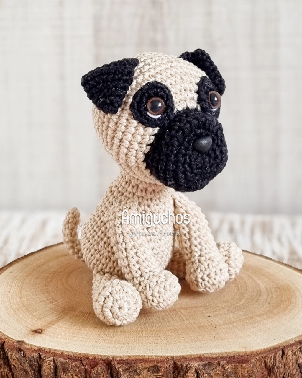 receita de amigurumi pug
