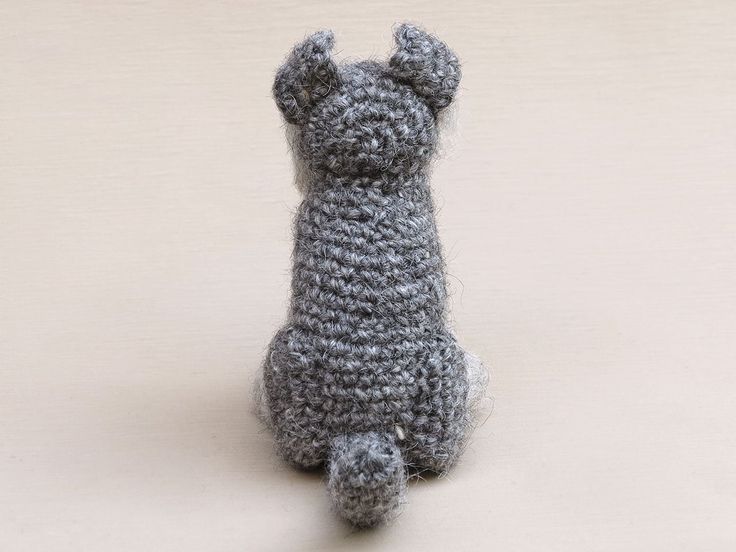 Schnauzer amigurumi vendido